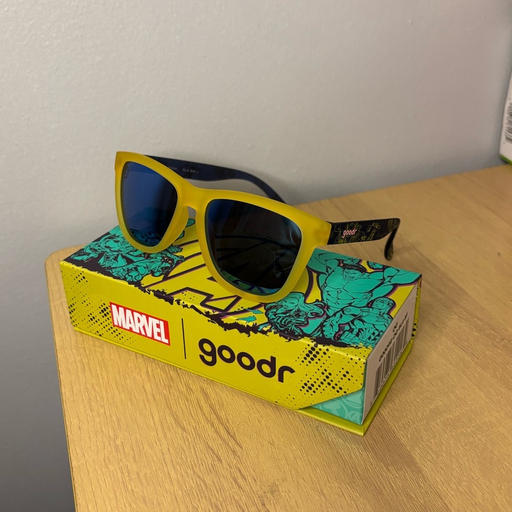 NWT Goodr Marvel Sunglasses Mjolnir…. It’s A Soft J - Picture 2 of 11